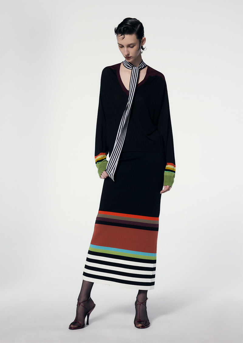 SILK COLORBLOCKED V-NECK W/ SCARF