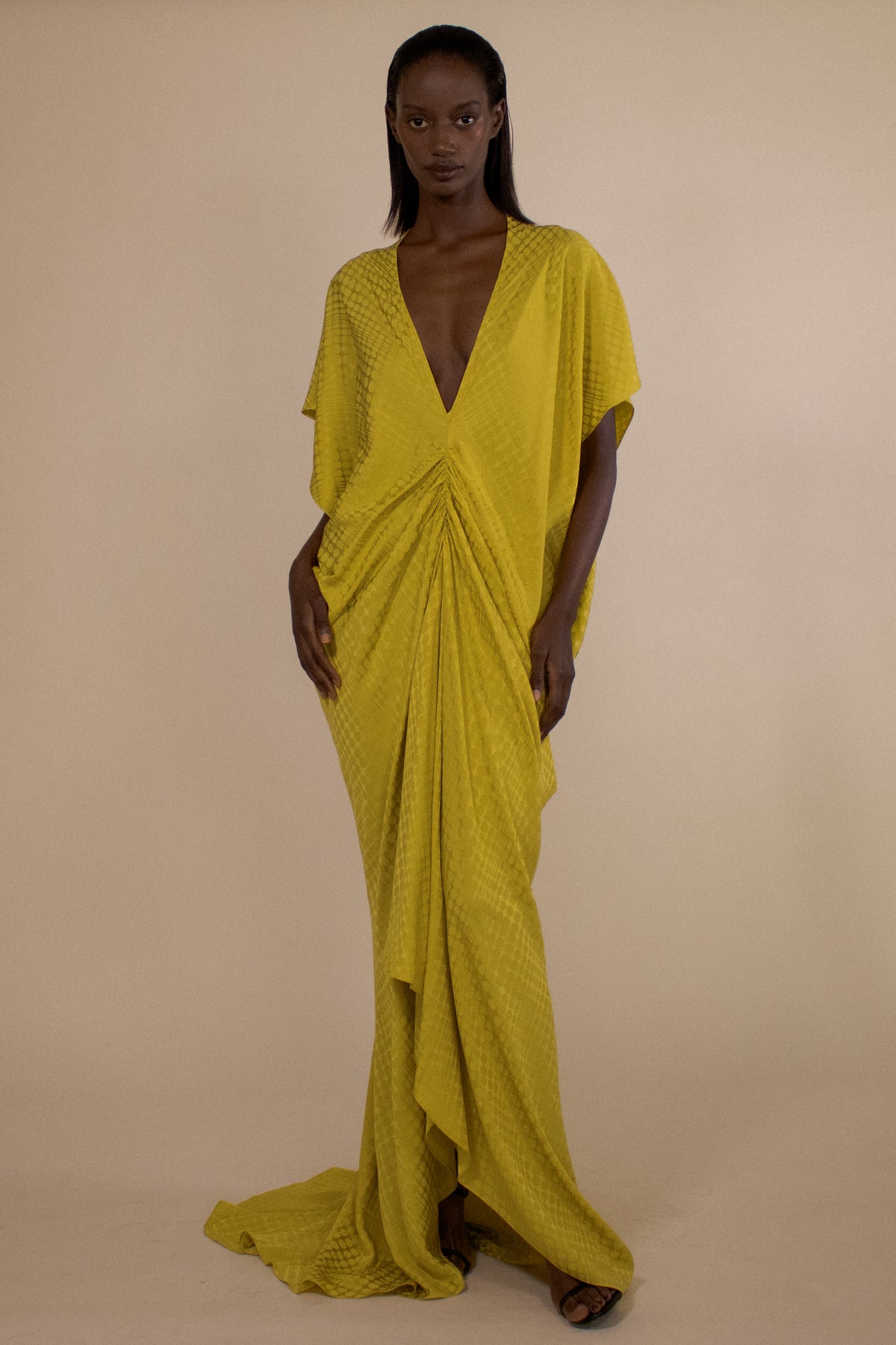 WIGGLE DOT JACQUARD SHORT SLEEVE TETHERED CAFTAN (PRE-ORDER)